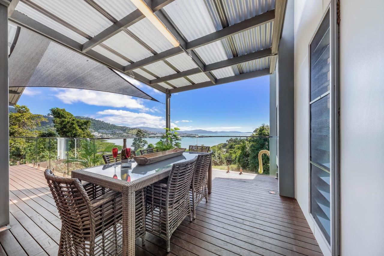 Mandalay Escape, Seclusion & Serenity With A Pool Airlie Beach Zewnętrze zdjęcie